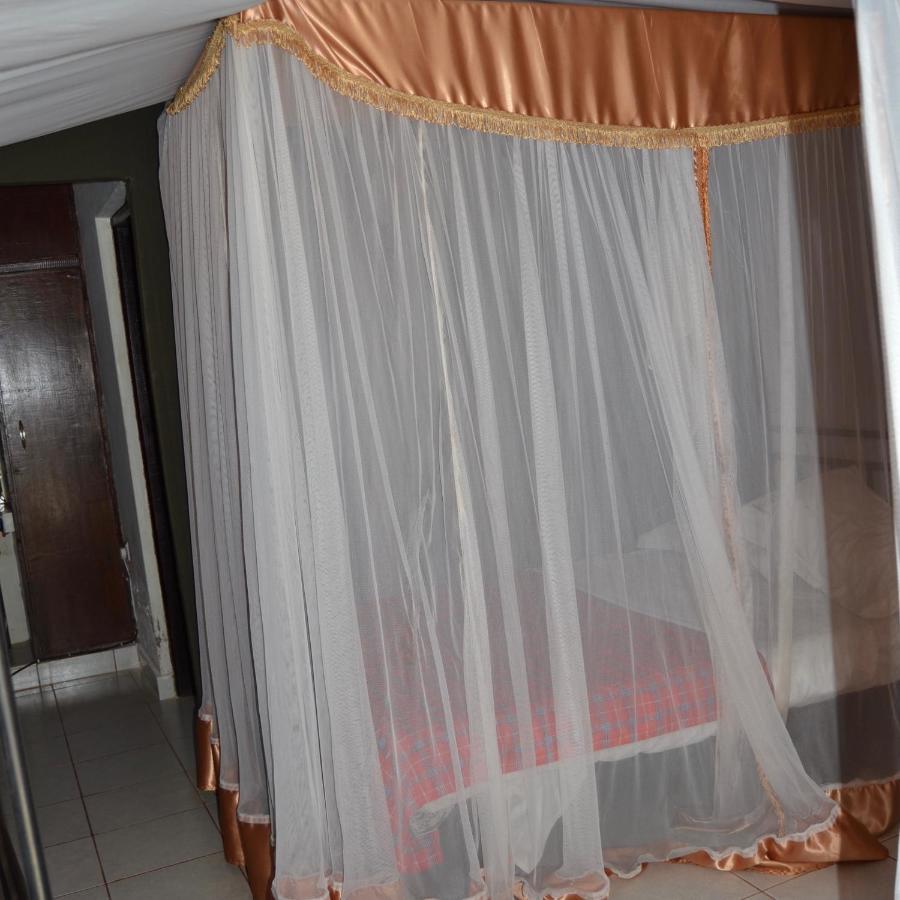 Impala Safari Lodge Voi Екстериор снимка