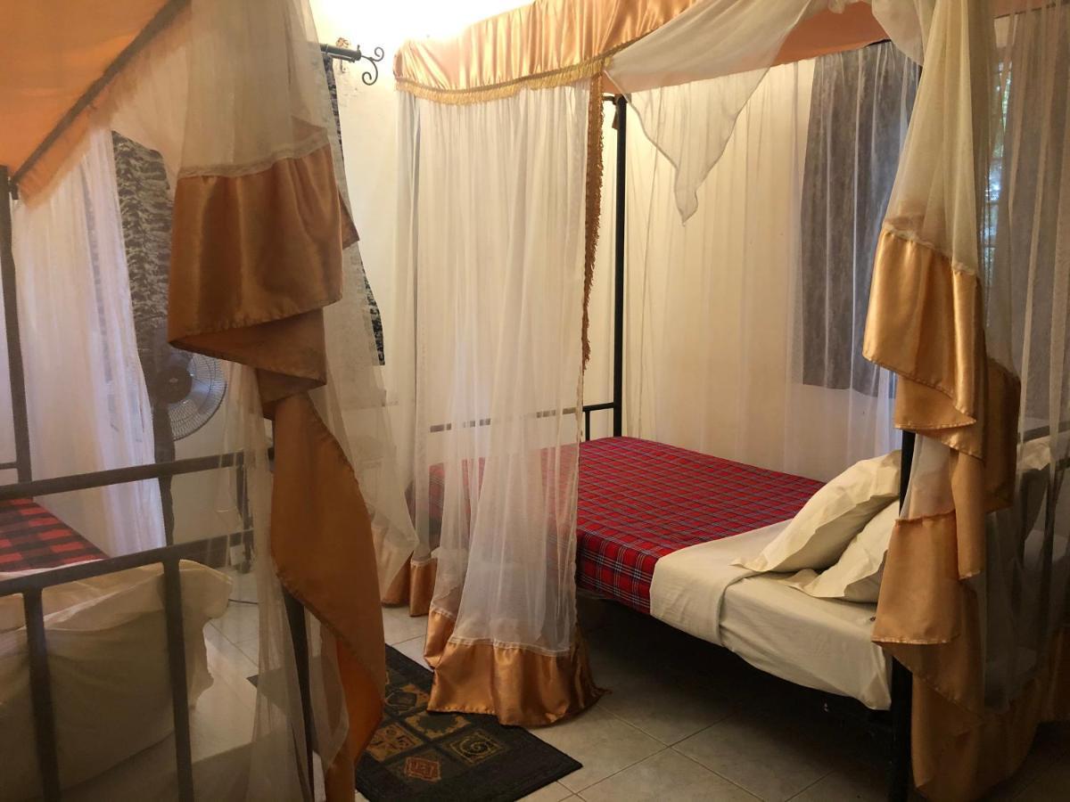 Impala Safari Lodge Voi Екстериор снимка