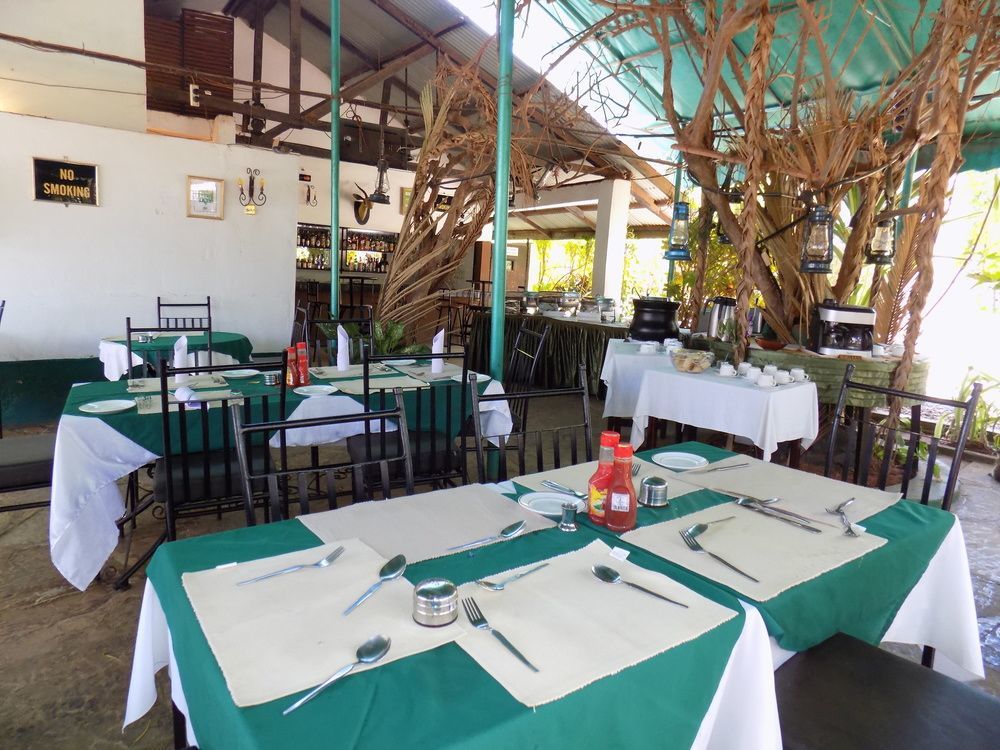 Impala Safari Lodge Voi Екстериор снимка